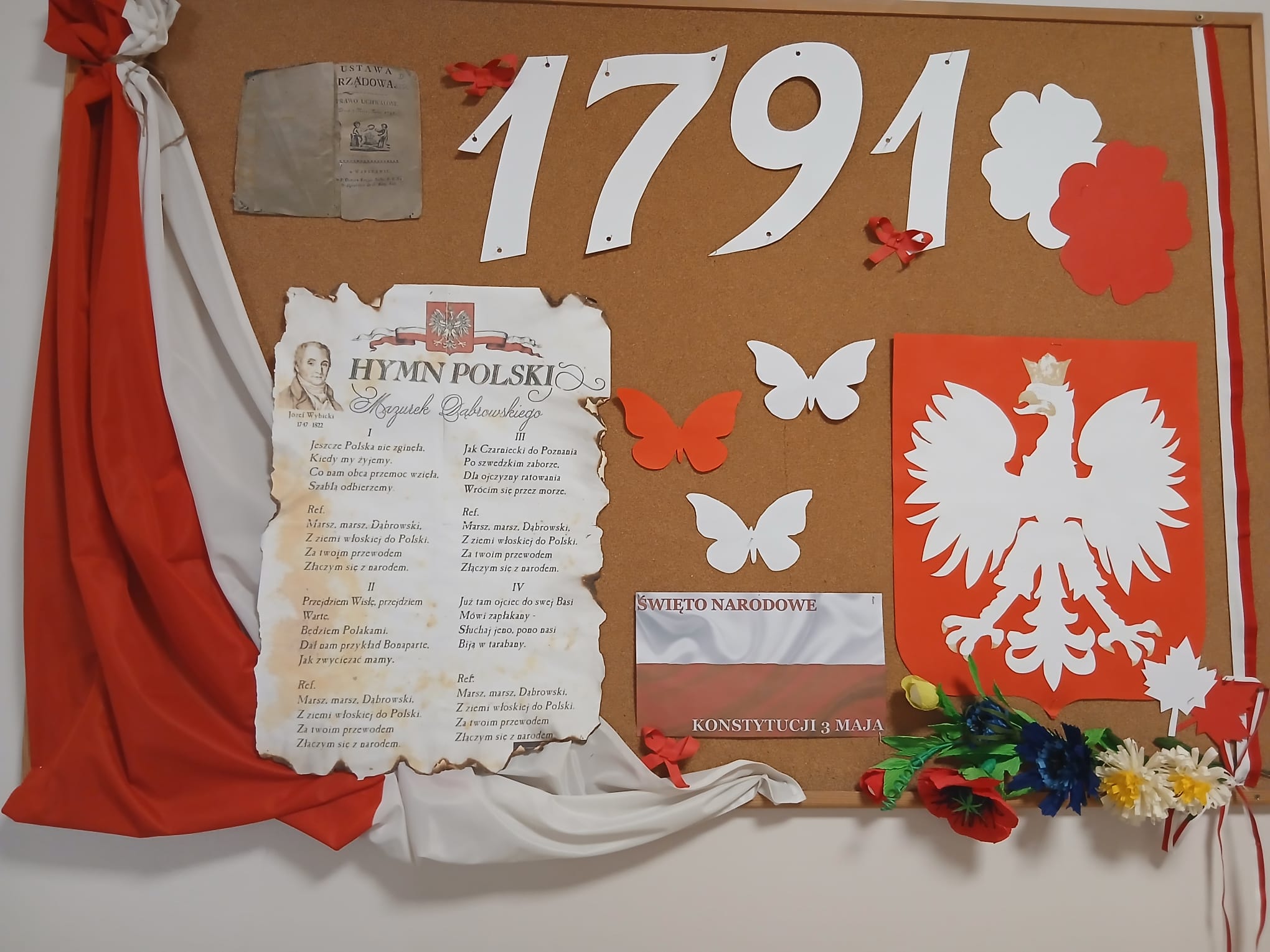 You are currently viewing 🇵🇱 Obchody rocznicy uchwalenia Konstytucji 3 Maja w PSP nr 1